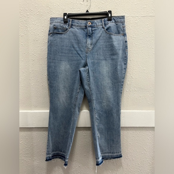 Tribal Women's Sophia Curvy Micro Flare Crop Jeans Size 16 - Picture 3 of 8